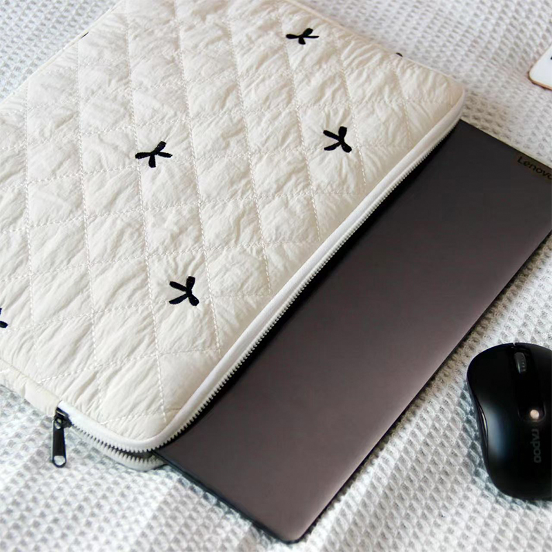Diamond Embroidered Bowknot Liner Bag White