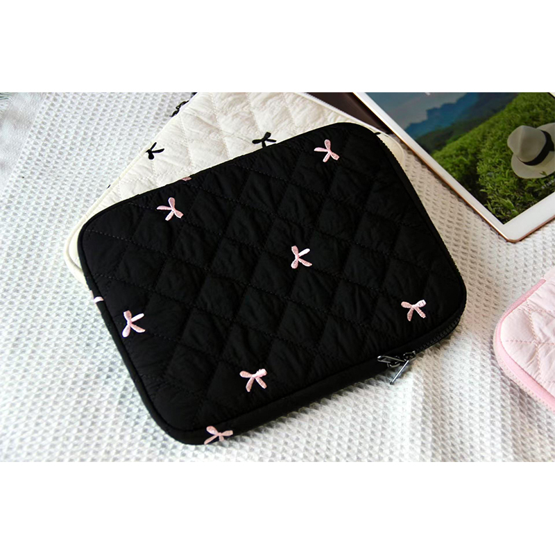 Diamond Embroidered Bow Liner Bag Black